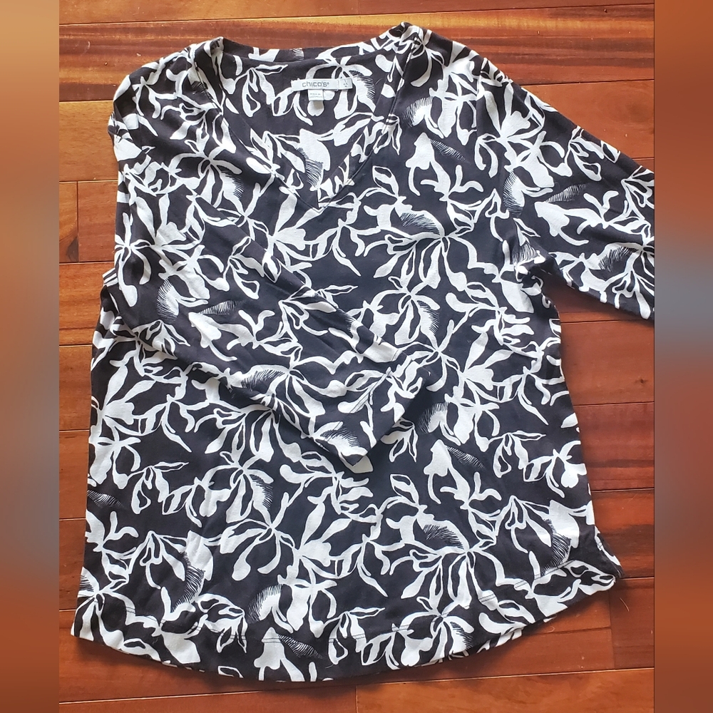 Chico's Monochrome Abstract Print Top